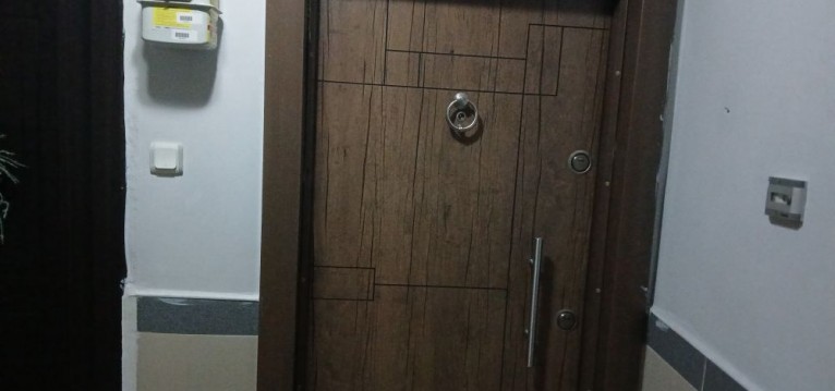 0 (32)